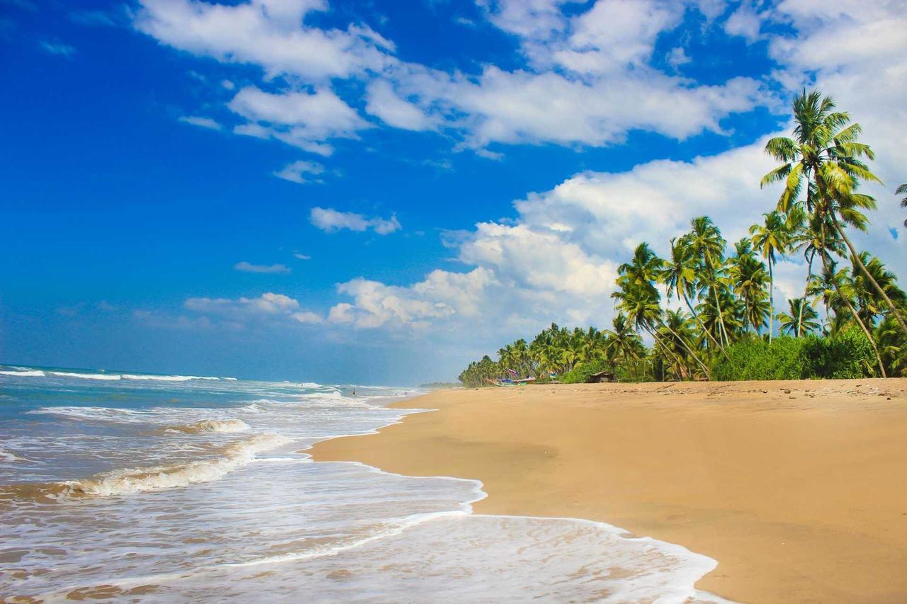 Grand Beach Вадува Екстериор снимка